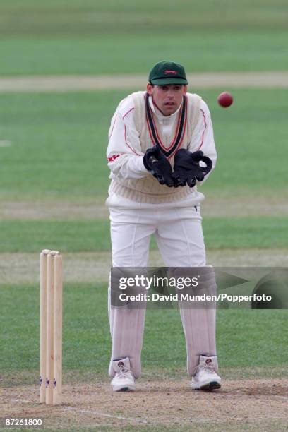 UNITED KINGDOM CRICKET : NEIL BURNS / LEICESTERSHIRE C.C.C.