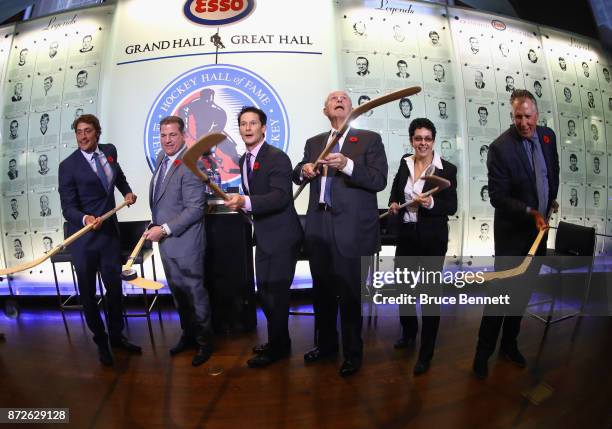 Teemu Selanne, Mark Recchi, Paul Kariya,Jeremy Jacobs, Danielle Goyette and Dave Andreychuk take part in a media opportunity at the Hockey Hall Of...