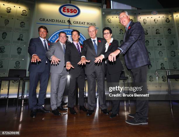 Teemu Selanne, Mark Recchi, Paul Kariya,Jeremy Jacobs, Danielle Goyette and Dave Andreychuk take part in a media opportunity at the Hockey Hall Of...