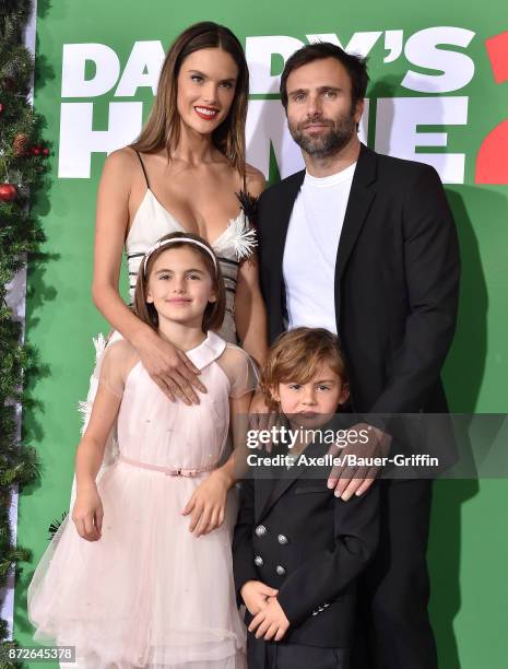 Model/actress Alessandra Ambrosio, Jamie Mazur, Anja Louise Ambrosio Mazur and Noah Phoenix Ambrosio Mazur arrive at the premiere of Paramount...