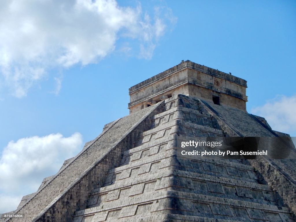 El Castillo Chichen Itza Pyramid