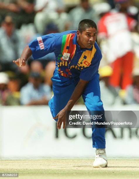 UNITED KINGDOM CRICKET : CHAMINDER VAAS / SRI LANKA