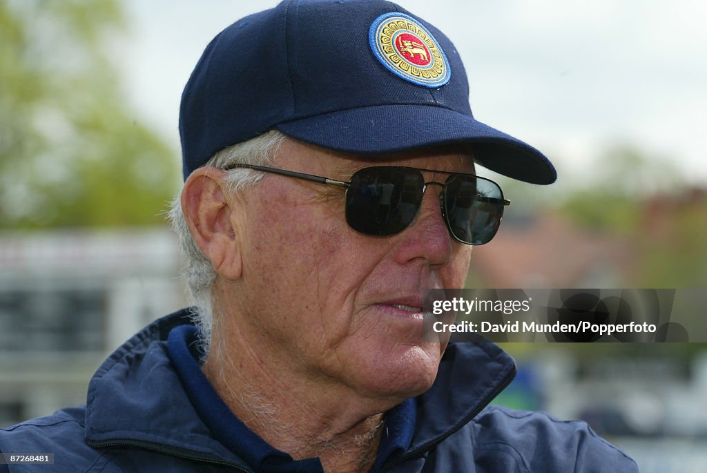 Benson and Hedges Cup British Universities v Sri Lanka at Northampton 02/05/2002 BARRY RICHARDS / Sri Lanka Batting coach...
