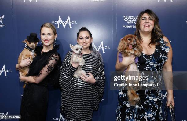 Amanda Hearst , guest, and Katie Sturino and dogs, Finn, Ella Bean and Toast attend 2017 Humane Society of The United States to the Rescue! New York...