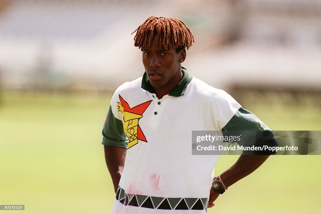 HENRY OLONGA / ZIMBABWE...