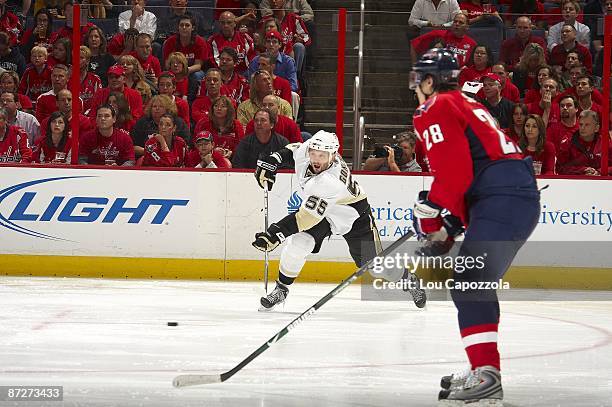 Pittsburgh Penguins Sergei Gonchar in action vs Washington Capitals. Game 7. Washington, DC 5/13/2009 CREDIT: Lou Capozzola