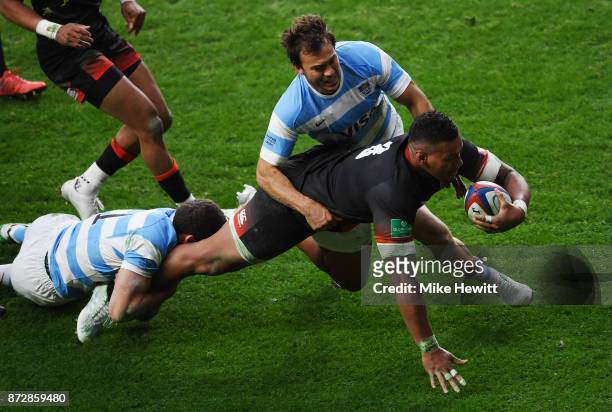 Nathan Hughes of England touches down for the first try during the Old Mutual Wealth Series match between England and Argentina at Twickenham Stadium...