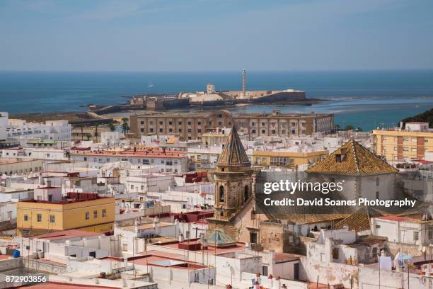 the skyline of cadiz, spain - playa de la caleta stock pictures, royalty-free photos & images