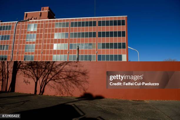 city street in flagstaff, arizona, usa - flagstaff arizona 個照片及圖片檔