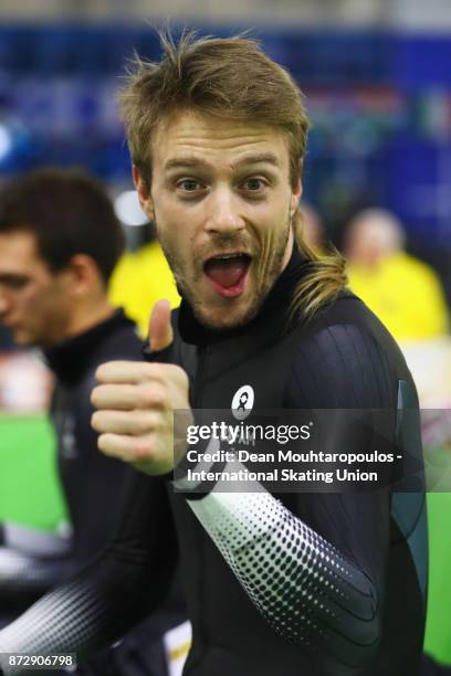 Peter Michael of New Zealand gets ready to compete in the mens Mass Start with a big thumbs up on day two during the ISU World Cup Speed Skating held...