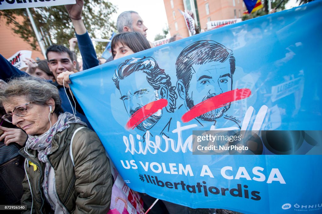 Demonstration supporting Catalonia's prisoners