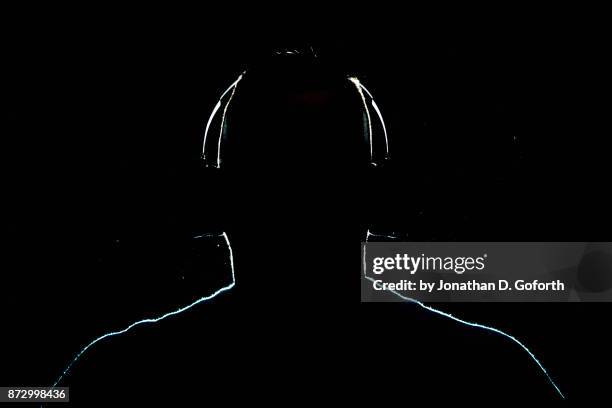 music in the dark - dj portrait stock pictures, royalty-free photos & images