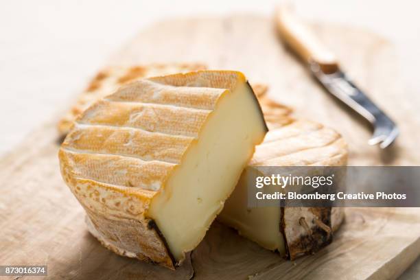 Unpasteurized Items Unpasteurized Cheese Manchego Pasteurized Cheese Kingsfoodmarkets