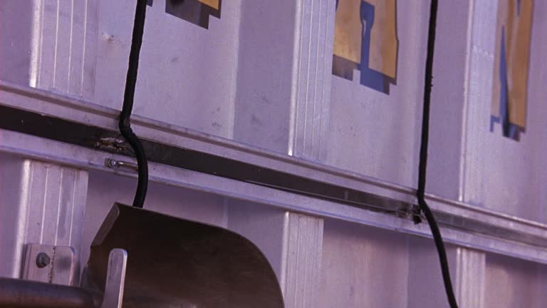 19 Rope Snapping Stock Videos, Footage, & 4K Video Clips - Getty Images