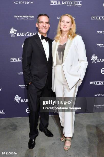 Mayor Eric Garcetti and Amy Wakeland attend The 2017 Baby2Baby Gala presented by Paul Mitchell on November 11, 2017 in Los Angeles, California.