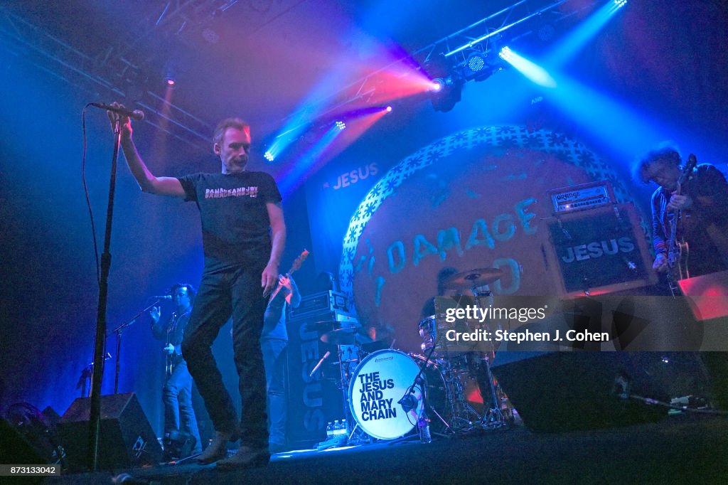 The Jesus And Mary Chain In Concert - Louisville, KY