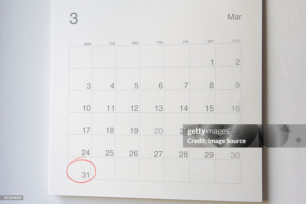 Number thirty one circled on a calendar