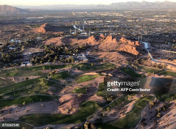 An aerial view of Rolling Hills Golf Course near Phoenix Sky Harbor International Airport in Phoenix, Arizona, on November 9, 2017. / AFP PHOTO /...