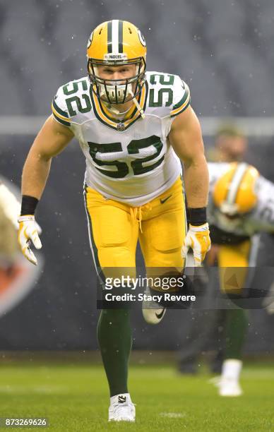 Clay Matthews of the Green Bay Packers warms up prior to the game against the Chicago Bears at Soldier Field on November 12, 2017 in Chicago,...