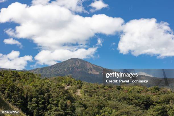 cerro congo in alajuela province, costa rica - alajuela province stock-fotos und bilder