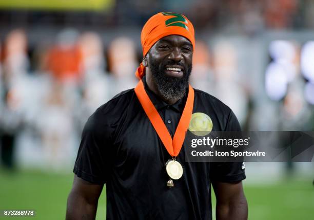 Ed Reed former UM and NFL player was made an honorary captain during the college football game between the Notre Dame Fighting Irish and the...