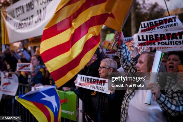 Pro-independence challenge in Catalonia Thousands of people ask in Barcelona to release the prisoners of the Catalan 'procés', in Barcelona, Spain,...