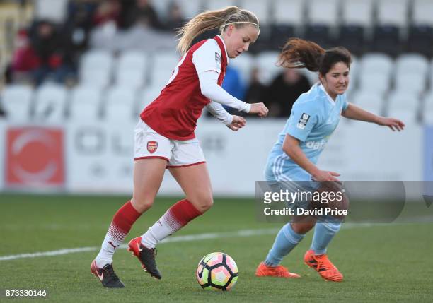 Beth Mead of Arsenal during the WSL match between Arsenal Women and Sunderland on November 12, 2017 in Borehamwood, United Kingdom.