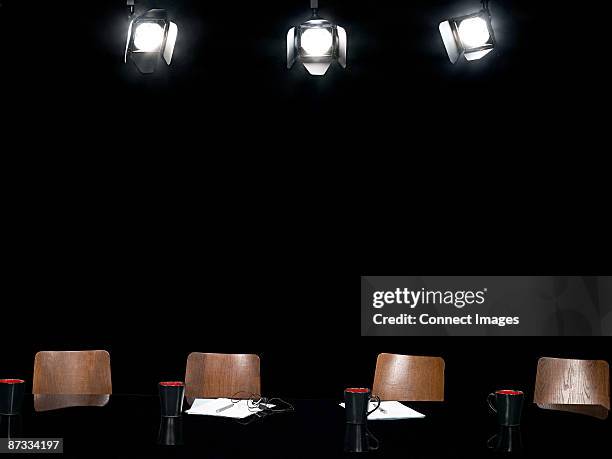 television studio - tv studio stockfoto's en -beelden