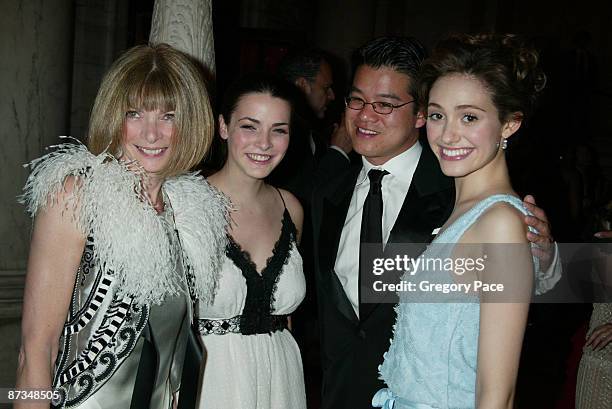 Anna Wintour and her daughter Bee Shaffer with Peter Som and Emmy Rossum