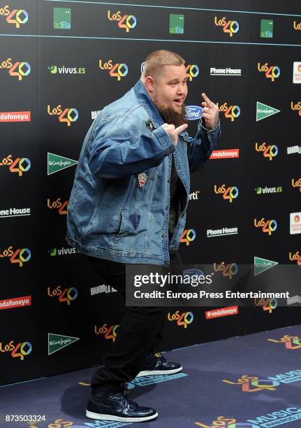 Rag'n'Bone Man attends '40 Principales Awards' 2017 on November 10, 2017 in Madrid, Spain.