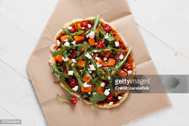 pumpkin pizza - carolafink stock pictures, royalty-free photos & images