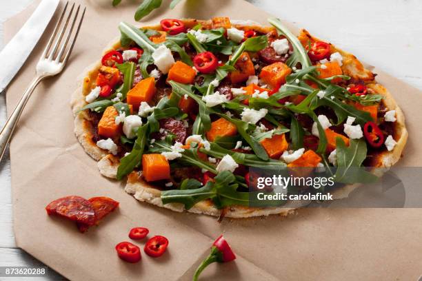 pumpkin pizza - carolafink stock pictures, royalty-free photos & images