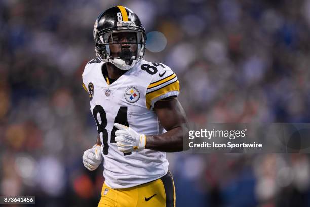 Pittsburgh Steelers wide receiver Antonio Brown runs to the sidelines during the NFL game between the Pittsburgh Steelers and Indianapolis Colts on...