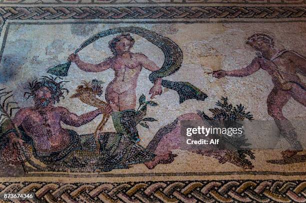 apollo and daphne, west portico. house of dionysus. nea paphos.paphos, cyprus - paphos stockfoto's en -beelden