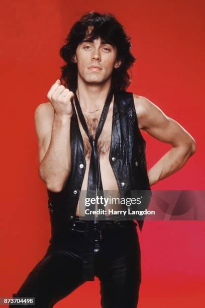 Musician Tom Petersson poses for a portrait in 1979 in Los Angeles, California.