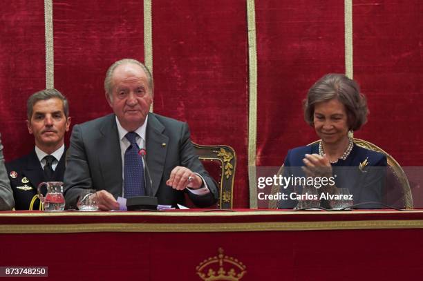 King Juan Carlos and Queen Sofia deliver the Medal of Honor to the Royal Theater at the San Fernando Museum on November 13, 2017 in Madrid, Spain.