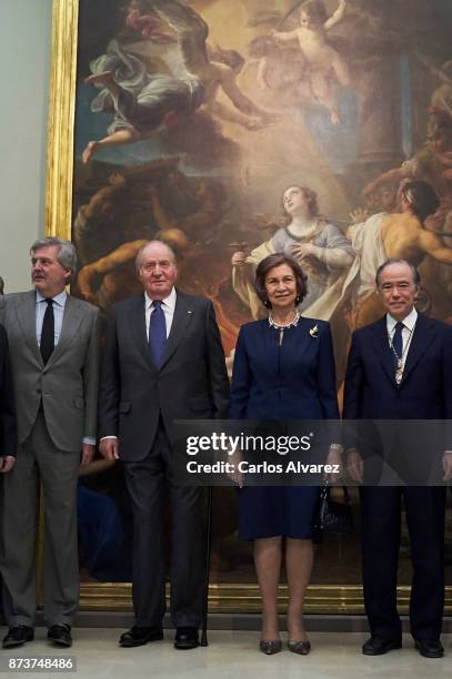 King Juan Carlos and Queen Sofia deliver the Medal of Honor to the Royal Theater at the San Fernando Museum on November 13, 2017 in Madrid, Spain.