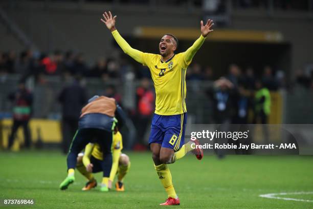 Isaac Kiese Thelin of Sweden celebrates at full time during the FIFA 2018 World Cup Qualifier Play-Off: Second Leg between Italy and Sweden at San...