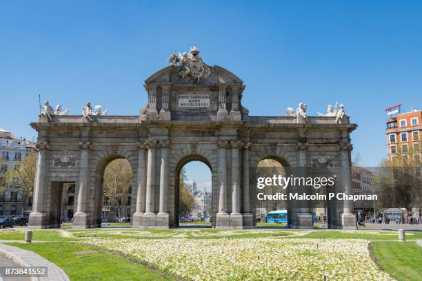 puerta de alclala, alcala gate, madrid, spain - puerta entrada - fotografias e filmes do acervo