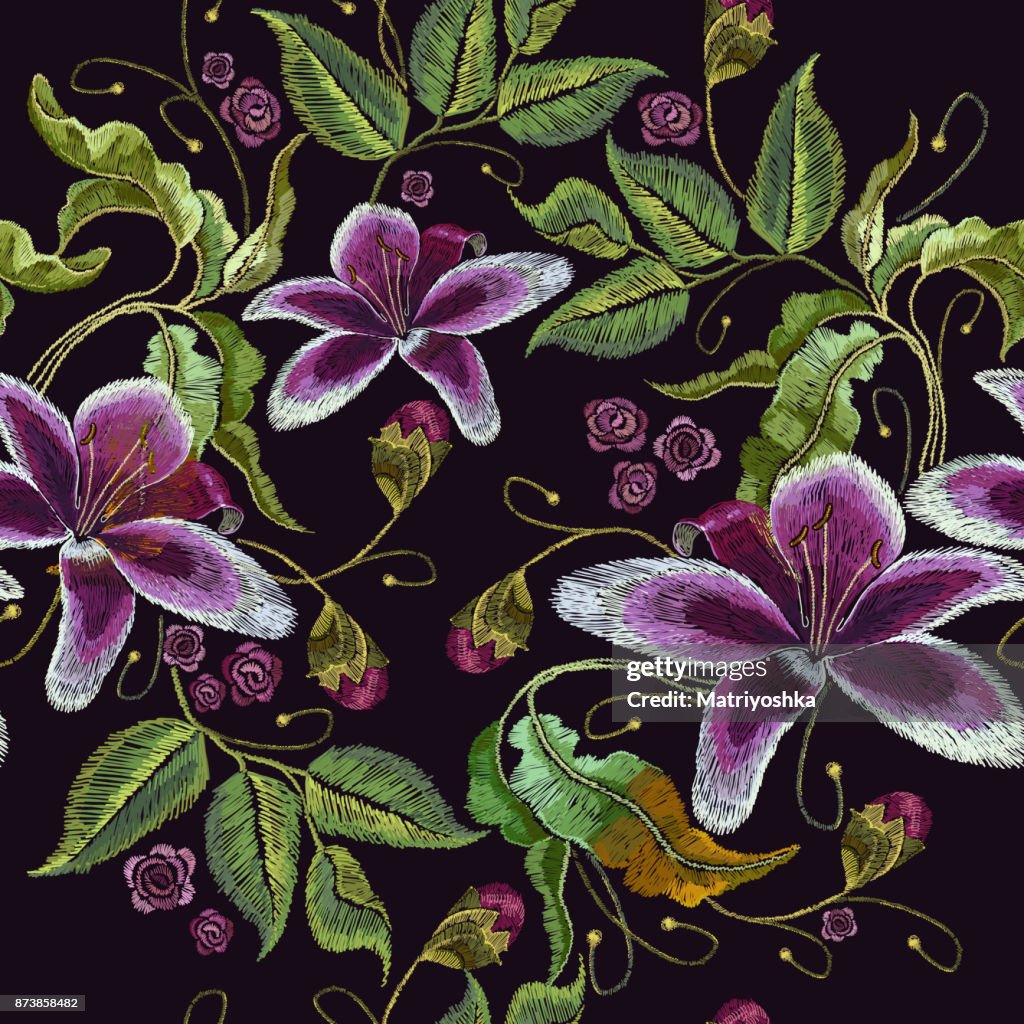 Tropical Exótica Orquídea Azul Bordado Flores De Patrones Sin Fisuras Hermoso Bordado Clásico Patrón De Flores De Orquídeas Violeta De Verano Plantilla Para La Ropa Bordados Diseño De Camiseta Ilustración de stock - Tropical Exótica Orquídea Azul Bordado Flores De Patrones Sin Fisuras Hermoso Bordado Clásico Patrón De Flores De Orquídeas Violeta De Verano Plantilla Para La Ropa Bordados Diseño De Camiseta Ilustración de stock -