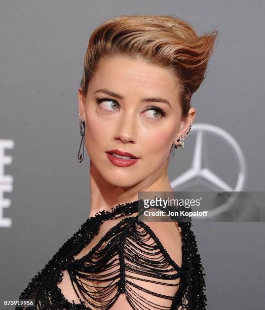 Actress Amber Heard attends the Los Angeles Premiere of Warner Bros. Pictures' "Justice League" at Dolby Theatre on November 13, 2017 in Hollywood,...