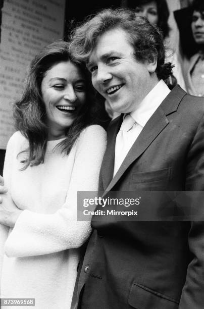 Albert Finney marries French actress Anouk Aimee at Kensington registry Office. After the ceremony the bride left the Register Office wearing no...