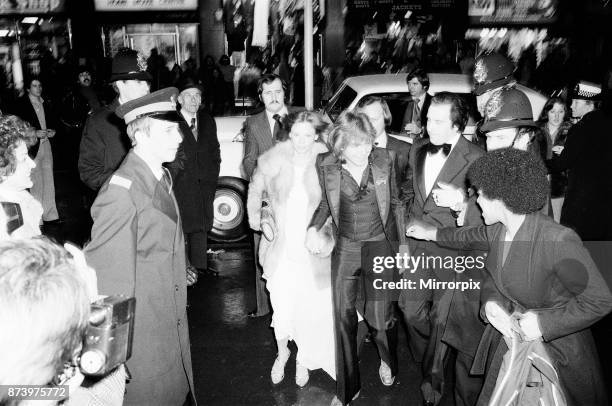 David Cassidy, singer, actor and musician, in London, 1977. David arrives at The Rialto Cinema, Leicester Square, London for the film premiere of The...