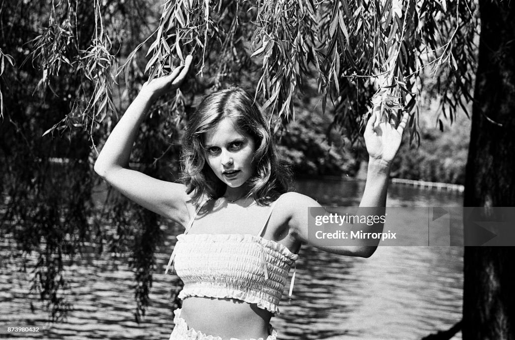 Model Joanne Latham, 25th July 1977. News Photo Getty Images