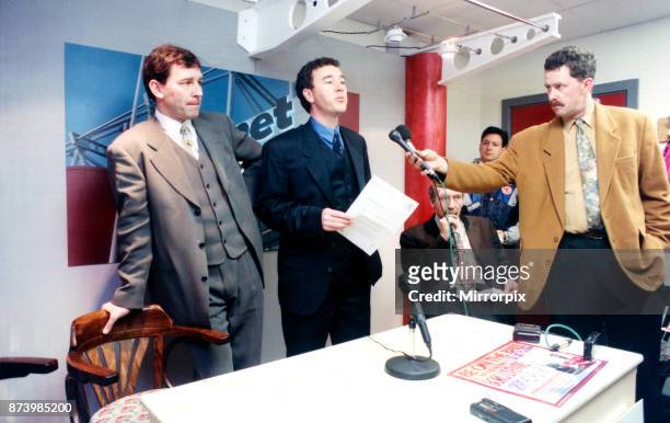 Middlesbrough Chairman Steve Gibson and manager Bryan Robson at a press conference to make a statement about the untrue story that appeared in...