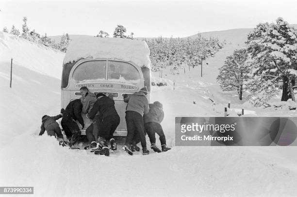 Skiers in the Cairngorms, a mountain range in the eastern Highlands of Scotland, 3rd January 1962.
