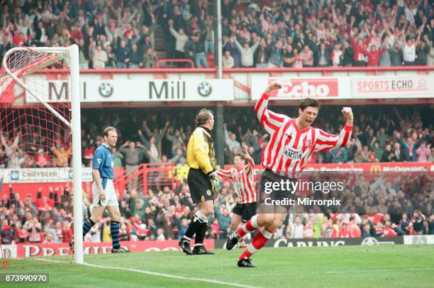 Sunderland 3-0 Everton, Premier league match at Roker Park, the last match played at Roker Park, Saturday 3rd May 1997, our picture shows, Niall...