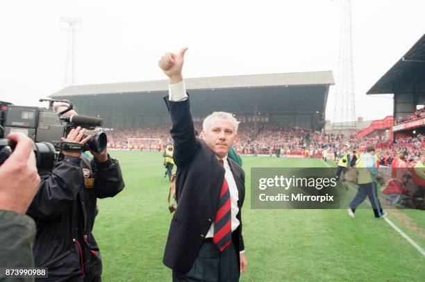 Sunderland 3-0 Everton, Premier league match at Roker Park, the last match played at Roker Park, Saturday 3rd May 1997, our picture shows, Sunderland...