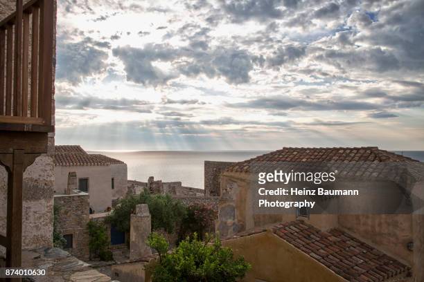houses of monemvasia (lower town), peloponnese, greece - heinz baumann photography stock pictures, royalty-free photos & images