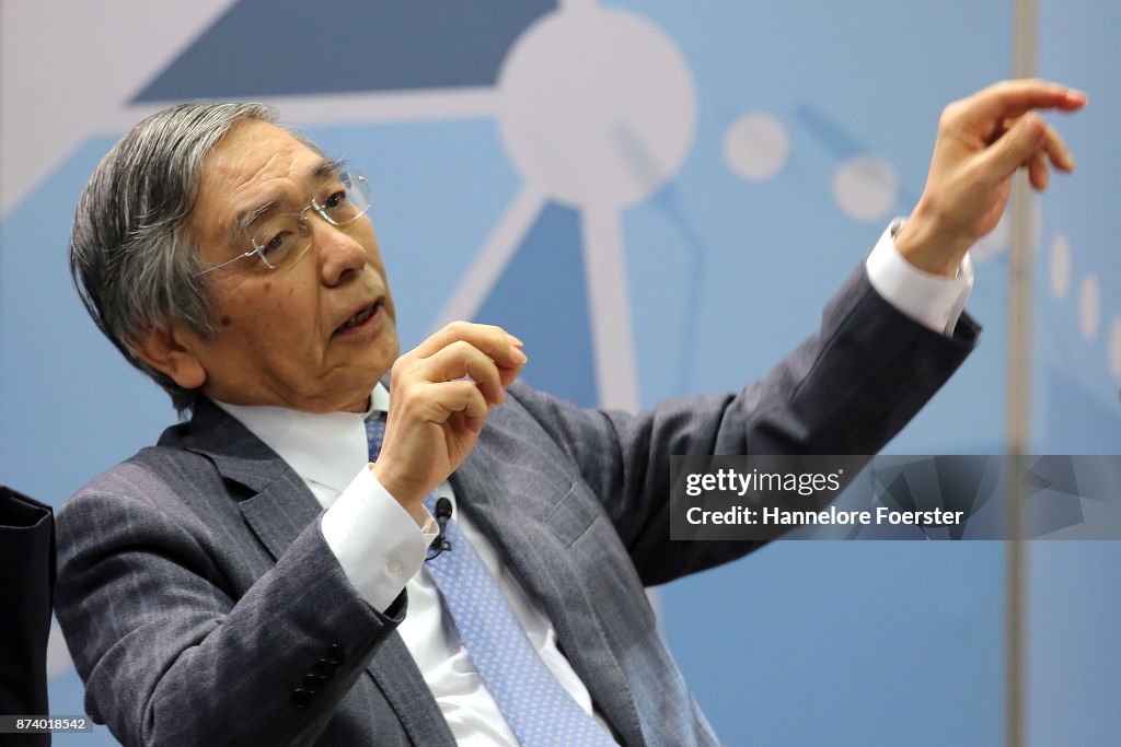 Central Bank Leaders Discuss Central Bank Communication